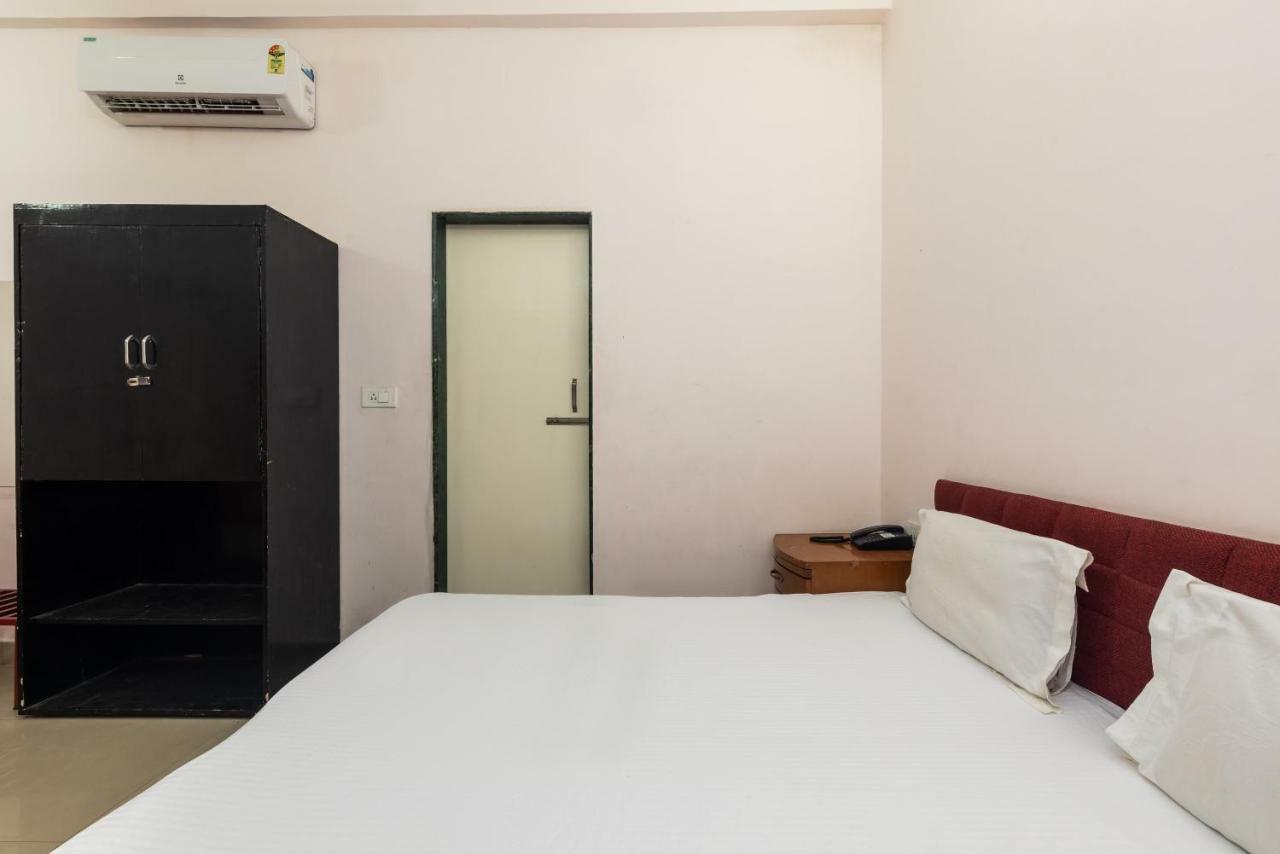 Spot On 48618 Vasundhara Gardens Hotel Bhopal Eksteriør billede