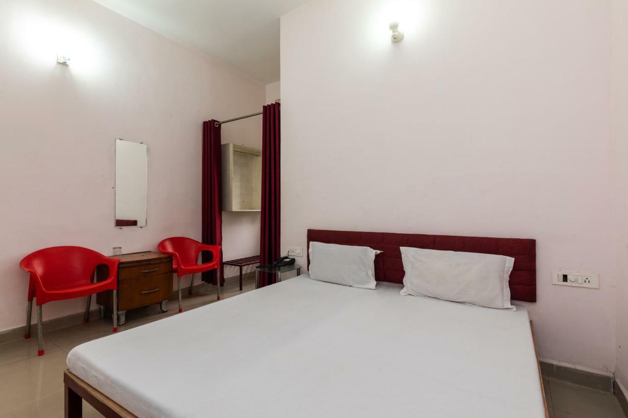 Spot On 48618 Vasundhara Gardens Hotel Bhopal Eksteriør billede