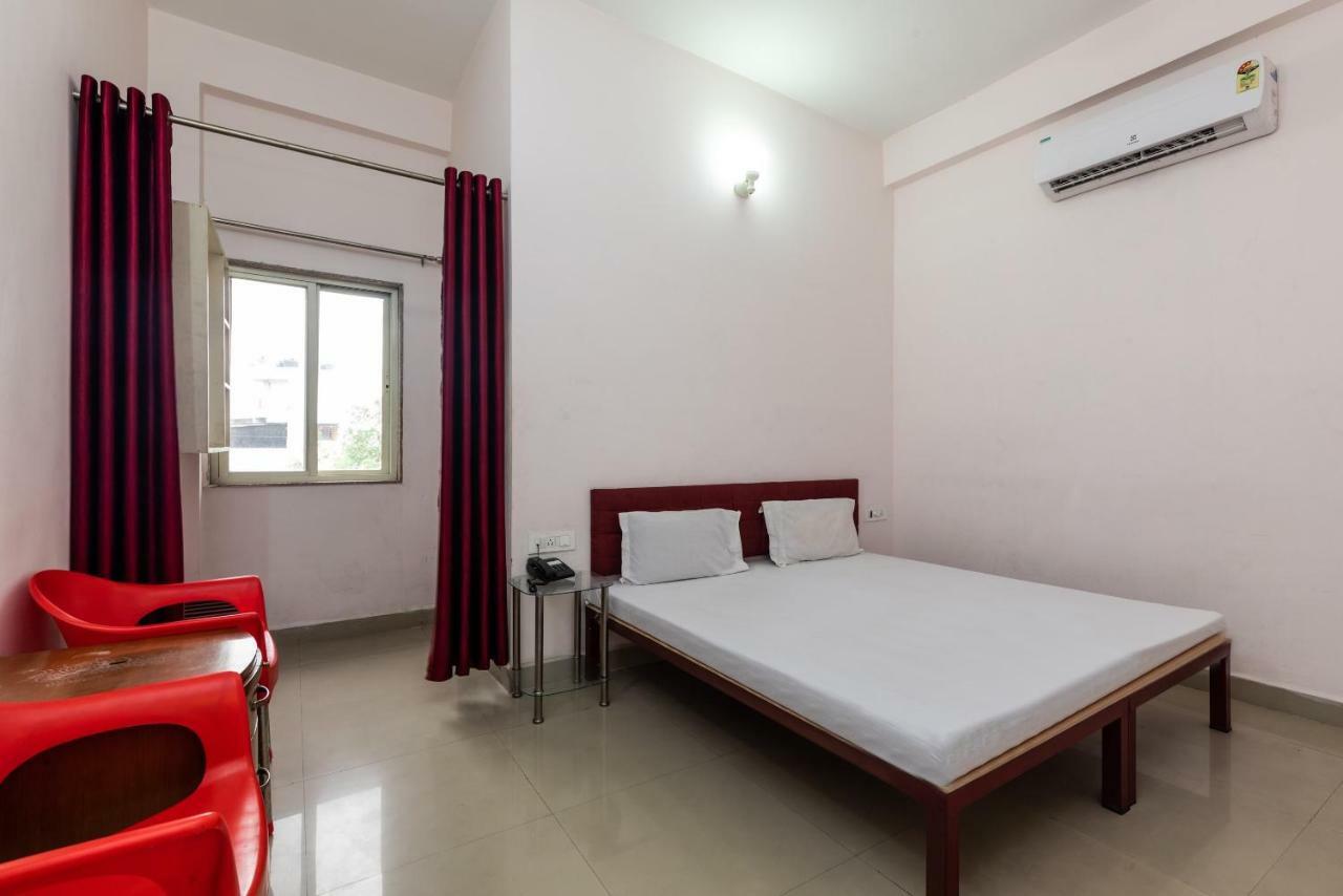 Spot On 48618 Vasundhara Gardens Hotel Bhopal Eksteriør billede